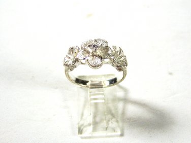 Sterling Silver Sparkley CZ Flower  Ring Size 7 Unbranded 7815 Made In Peru