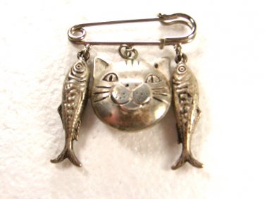 Dangley Hollow Silvertone Cat's Head & 2 Fish Brooch Unbranded 62915