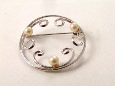 Vintage Beau Sterling Silver And Pearl Brooch