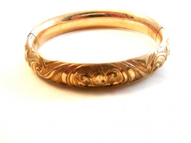 Victorian Ladies Gold Tone Bracelet