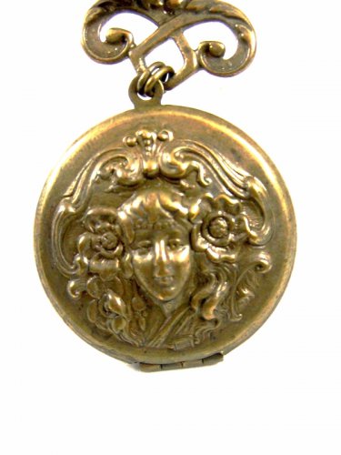 Art Nouveau Gibson Girl Copperish Locket Pendant Unmarked 102014