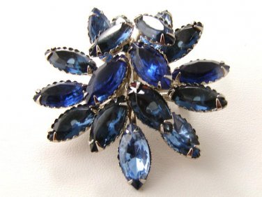 Gorgeous Vintage  Blue  Rhinestone  Brooch