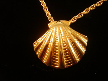 Sarah Coventry Gold Tone Sea Shell Necklace 01012013de