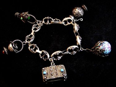 Vintage Etruscan 800 Silver Charm Bracelet & 5 Charms 008617