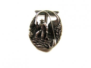 Sterling Silver Fisherman Catchiing a Trout Single Cufflink Unbranded 12815
