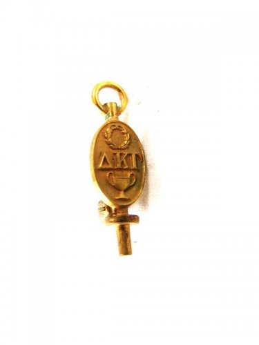 1929 Delta Kappa Gamma D-755 Sorority Pin / Key 92016