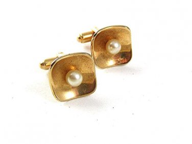 1960's Goldtone & Pearl Cufflinks By MANLEIGH 5517