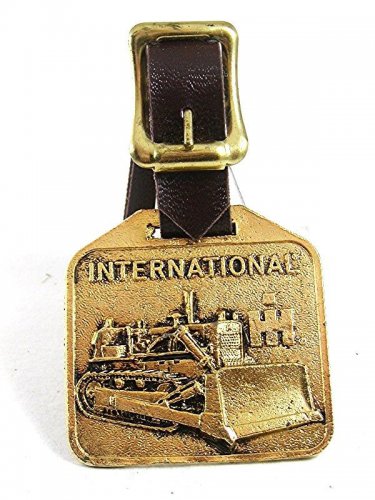 Vintage iNTERNATIONAL HARVESTER Crawler Tractor Dozer  Watch Fob 101617