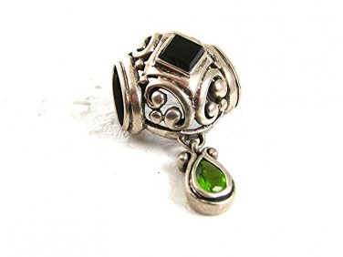 Vintage Sterling Silver Black Onyx & Dangley Green Pendant 72017