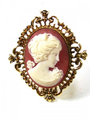 Art Vintage Goldtone Lady Cameo Locket Pendant by AVON 73115
