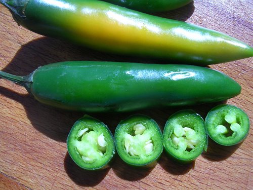100 seeds Serrano Pepper , Great Garden Hot Pepper    #IEB48