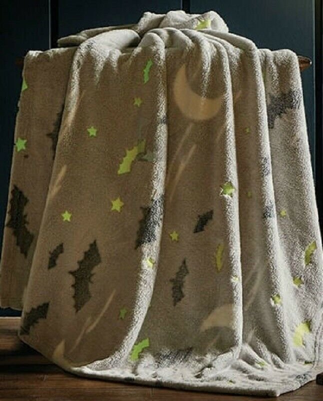 1 New Spooky Night Glow in The Dark Plush - Fleece Throw Blanket Bats Moon Star