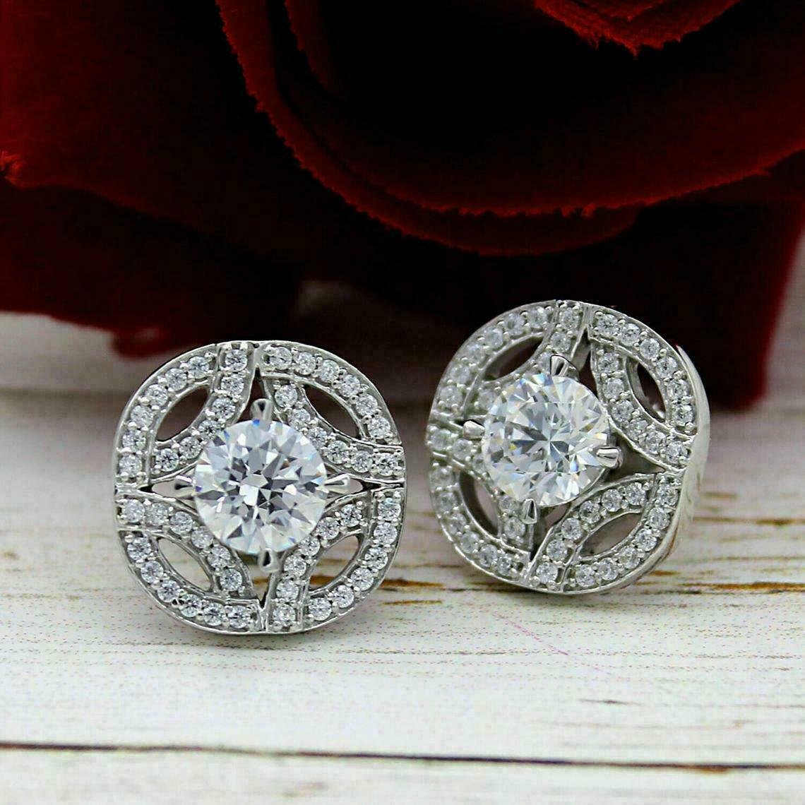Solitaire 1.80Ct Round Cut D/VVS1 Cluster Stud 14K White Gold Finish