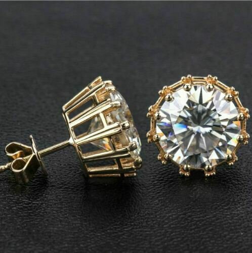 D/VVS1 1.50Ct Round Cut Solitaire Stud Earrings 14K Yellow Gold Finish