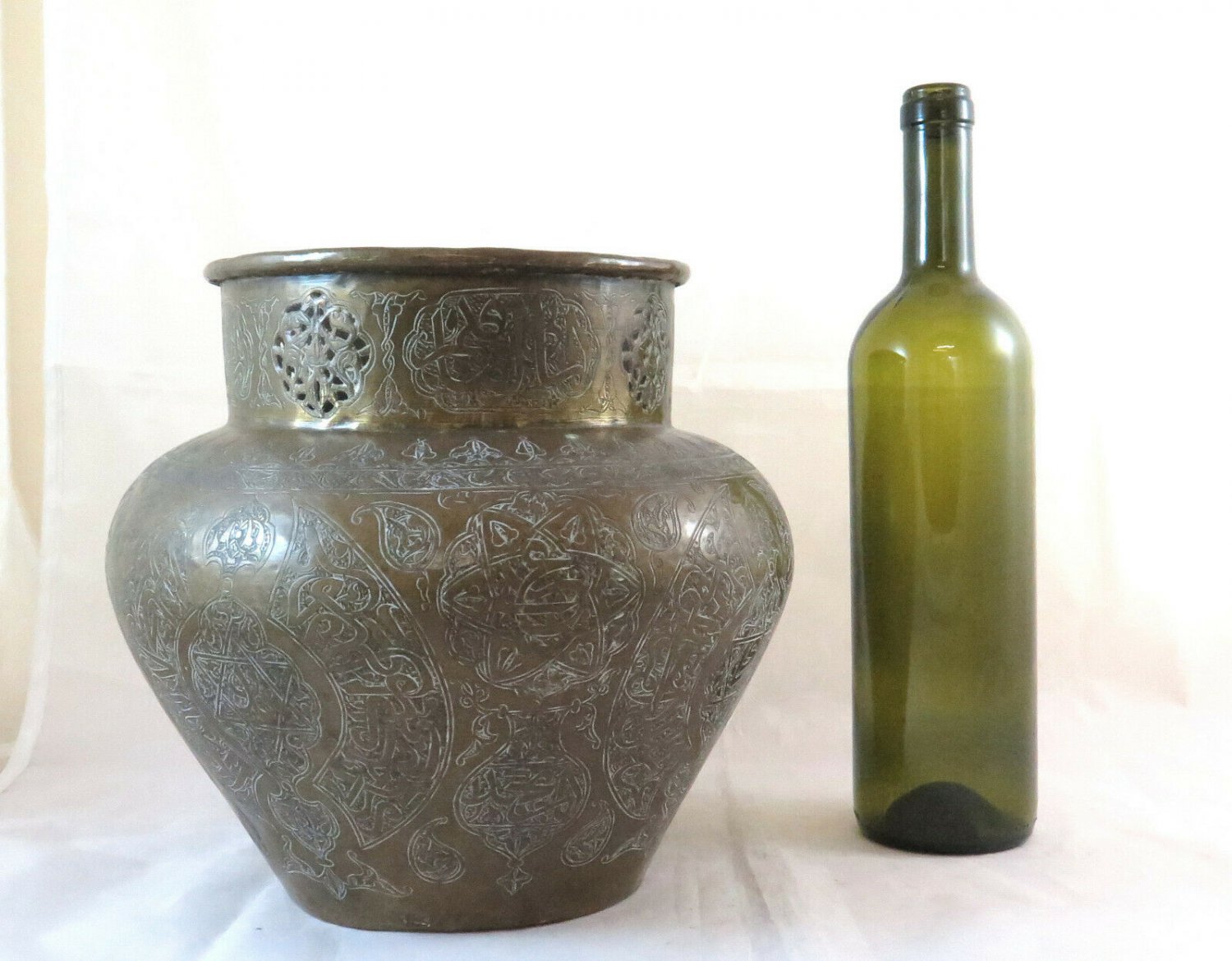 Old Vase Copper Arabic Art Muslim Islamic Islam Chiseled Medium East BM30