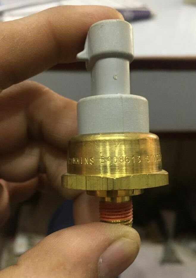 Cummins Switch Pressure Part No. 2897695 (Old Part No. 3408613)