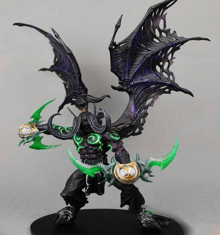 WOW Demon Hunter Figurine Illidan Stormrage Plastic Action Figure Toy Model 25cm
