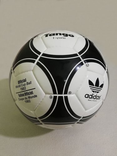ADIDAS ESPANA &Acirc;&reg; 1982 | OFFICIAL BALLOON COUPE DE MONDE 1982