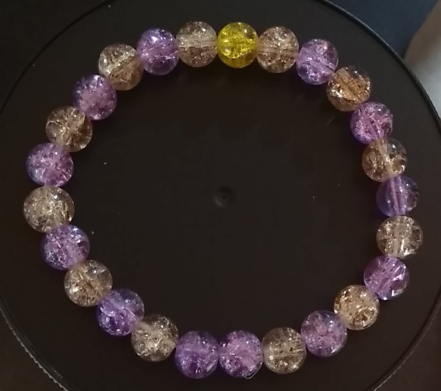 Warm Cream  and Light Violet Crackle Beads With 1 Sunset Yellow Bead
