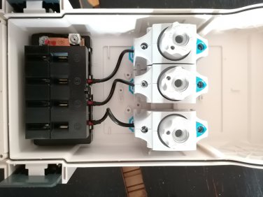 TAP OFF UNIT 25A FUSE E27 from Schneider Electric (Newer used)