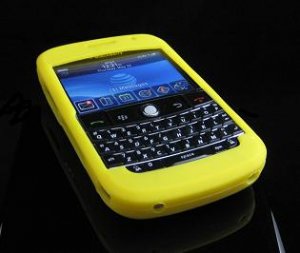 Premium Grip Soft Silicone Skin Cover Case for BlackBerry BOLD 9000 - Yellow