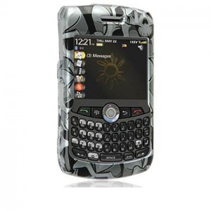 Hard Plastic Design Case for RIM BlackBerry 8330 Curve - Black Skulls