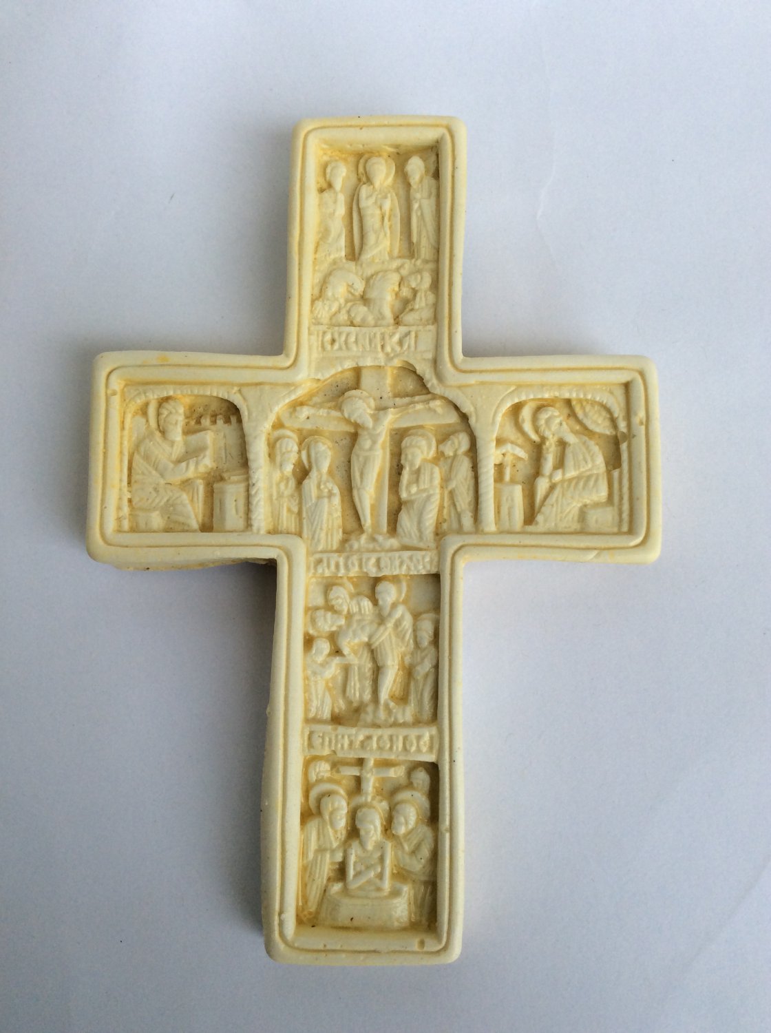 Small cross for the wall