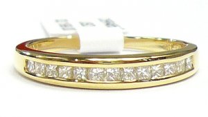 18K Yellow Gold 0.32cts. Diamond Wedding Band
