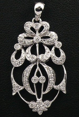 18K White Gold 0.38cts Diamond Pendant