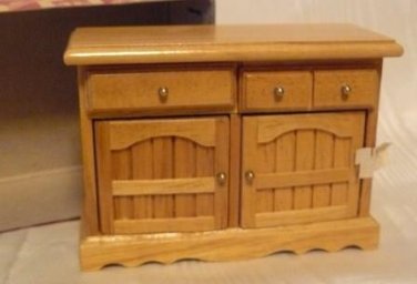 Town Square Miniatures' Blonde Cabinet: Useful Kitchen Piece, NOS, NIB