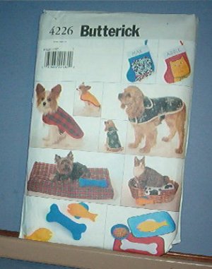 Sewing Pattern Butterick 4226 Dog coats, baskets, joys, Christmas Sox, More - One Size