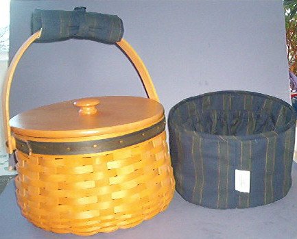 Basket - Large Round Sewing Box, 6" deep 8" across - liner (navy) and protector. Longaberger. Neat