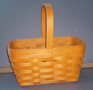 Basket - Small Warm weave - 9X7X6" ridged handle -  Longaberger - Very nice