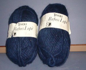 Yarn - 7 oz two skeens deep navy 100% wool - Great for socks !