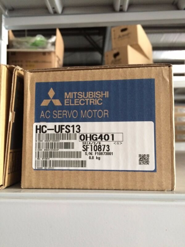 Mitsubishi SERVO MOTOR  HC-UFS13    HCUFS13   new  