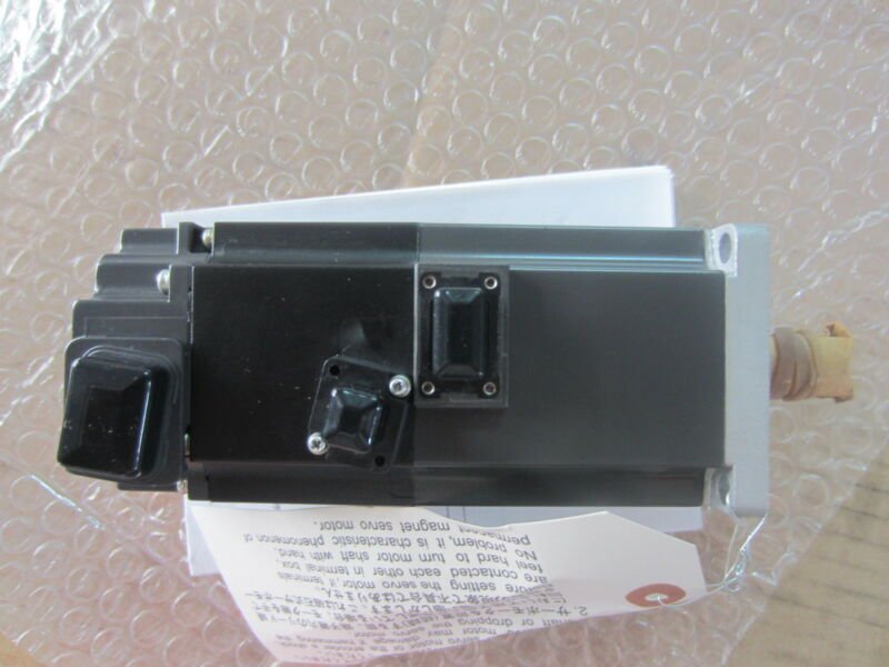 Mitsubishi SERVO MOTOR  HF-MP43B   HFMP43B   new  