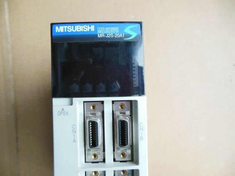 Mitsubishi servo driver MR-J2S-20A1  MRJ2S20A1  Refurbished  