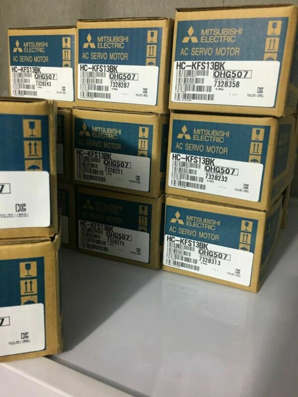 Mitsubishi SERVO MOTOR  HC-KFS13BK HCKFS13BK new  