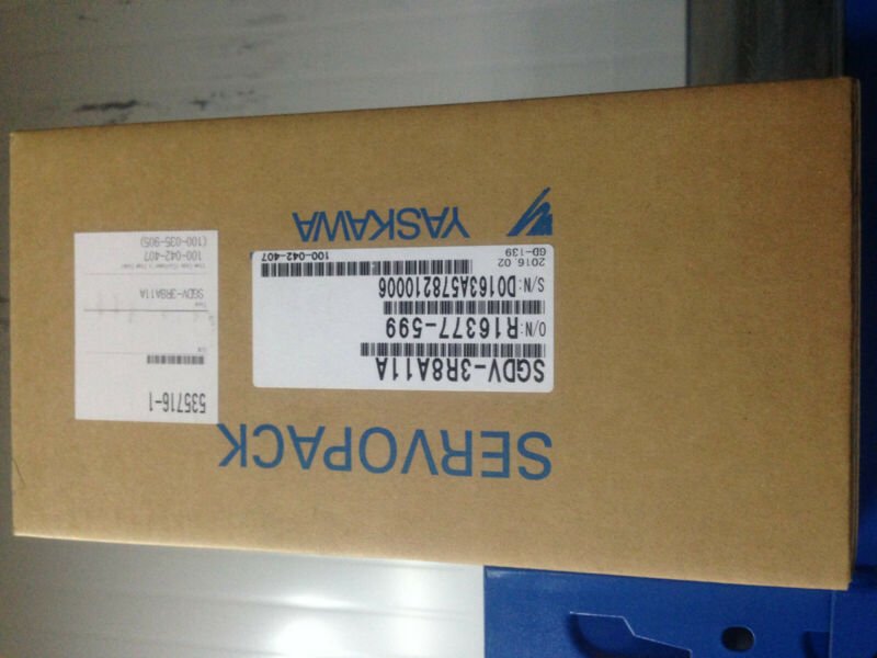 YASKAWA servo  driver SGDV-3R8A11A NEW  