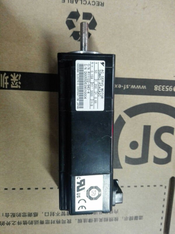 YASKAWA SERVO MOTOR SGMAS-A5ACA2C SGMASA5ACA2C Refurbished  