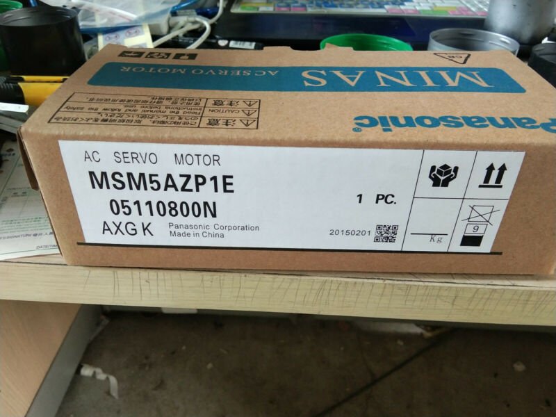 PANASONIC SERVO MOTOR  MSM5AZP1E new  