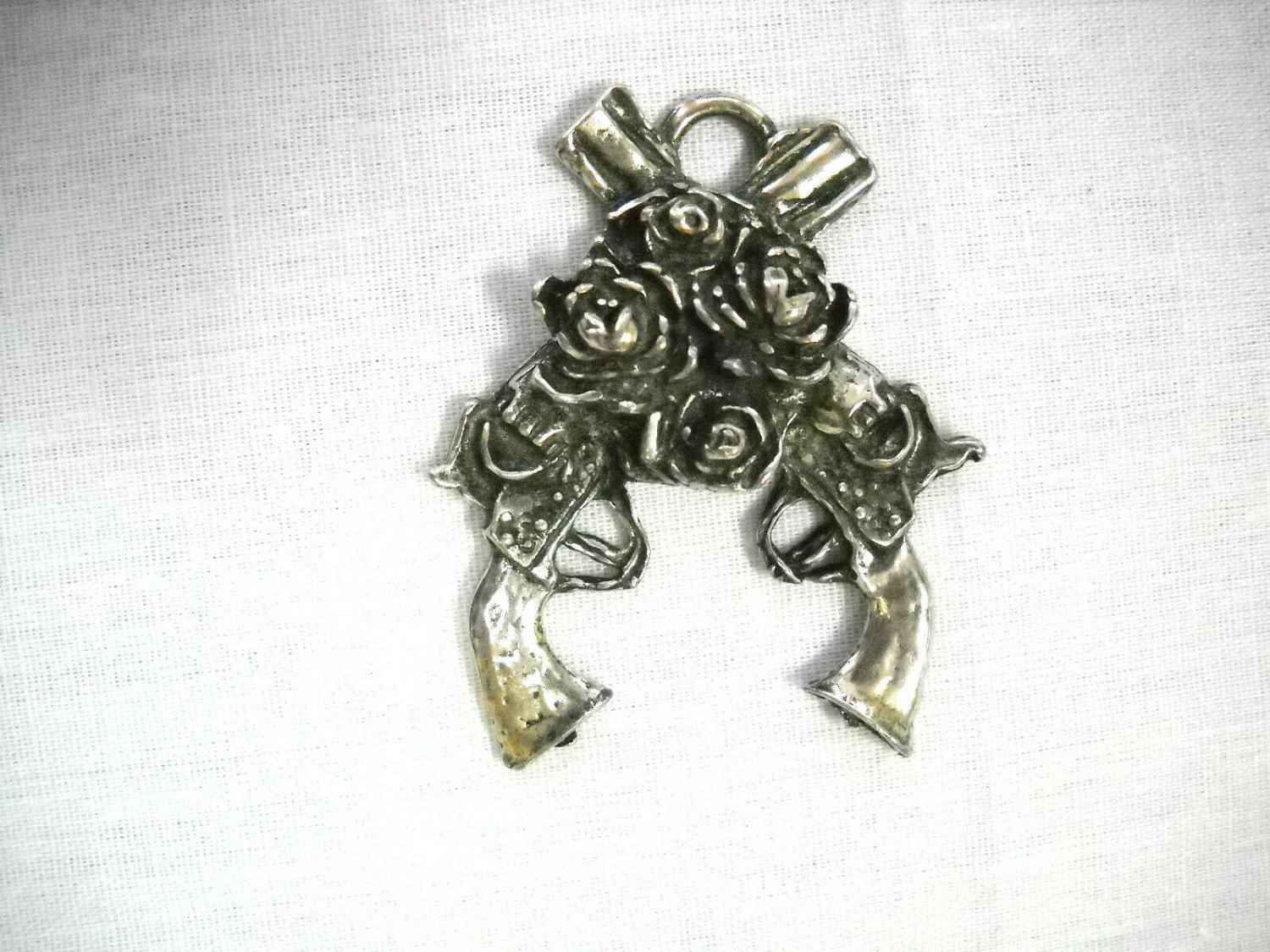 GUNS N ROSES SLASH ROCK & ROLL MUSIC LARGE USA PEWTER PENDANT ADJ NECKLACE