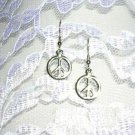 HIPPIE PEWTER ROUND PEACE SIGN SYMBOL CHARMS DANGLING EARRINGS METAL JEWELRY