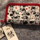 Harveys Seatbelt Disney Mickey Loves Minnie Classic Wallet NWT Harveys Seatbelt Disney Mickey Loves Minnie Classic Wallet NWT