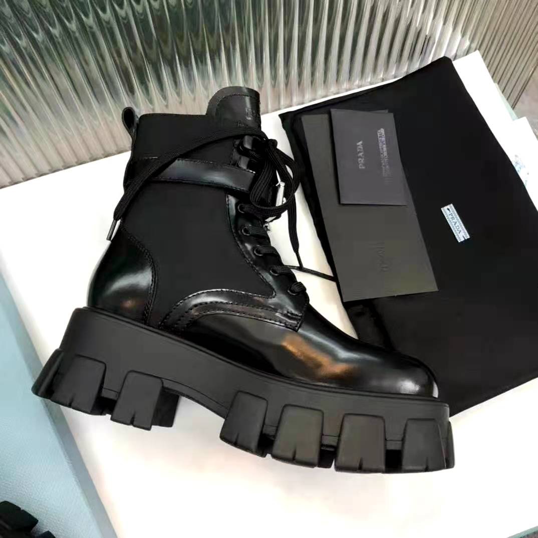 removable pouch combat boot