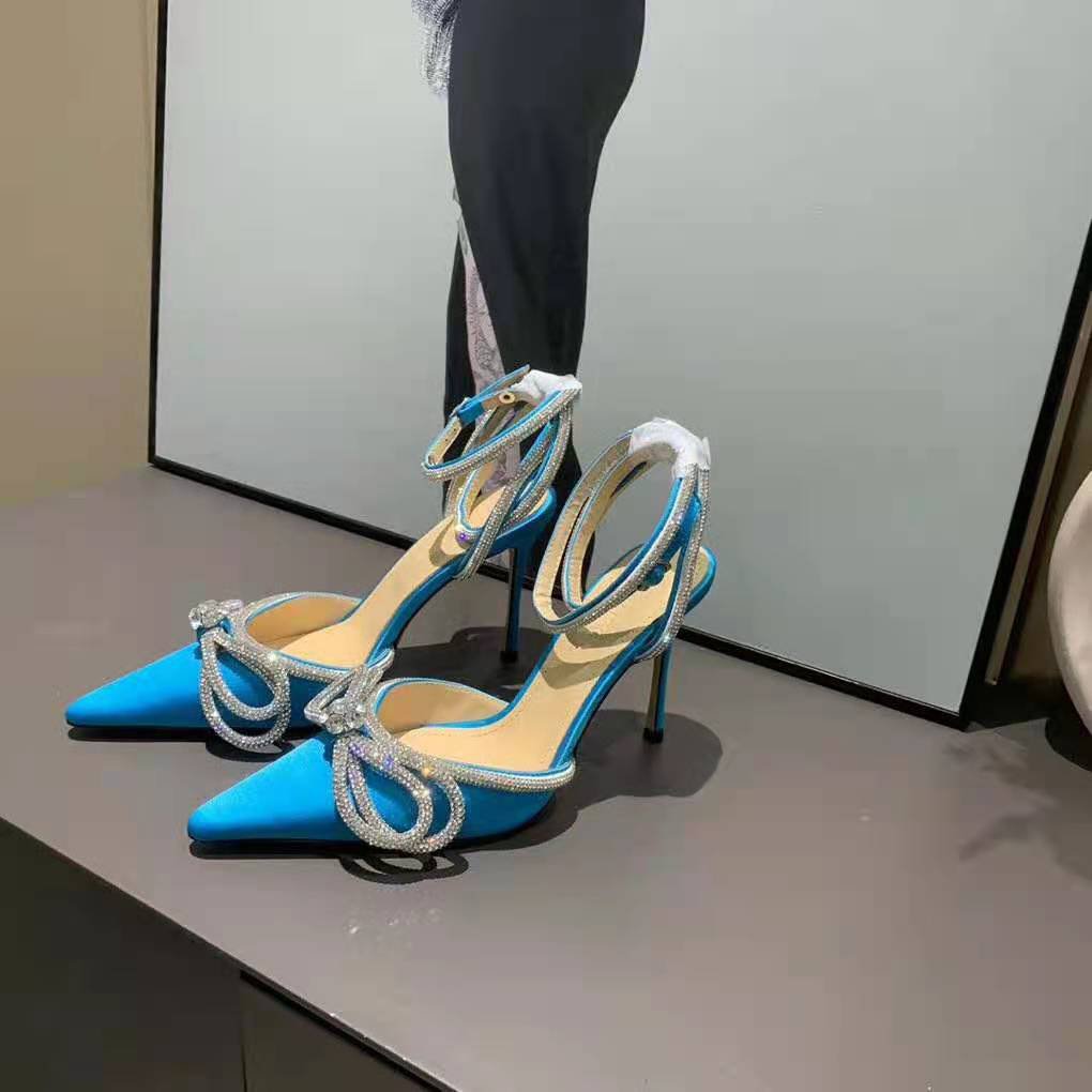 crystal double bow pointed toe pump mach & mach