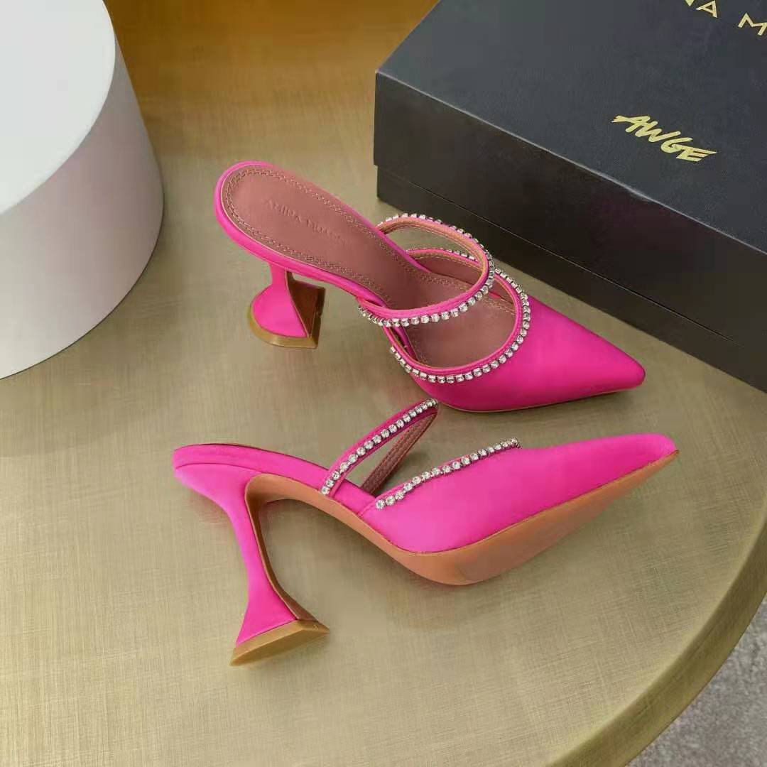amina muaddi gilda pumps