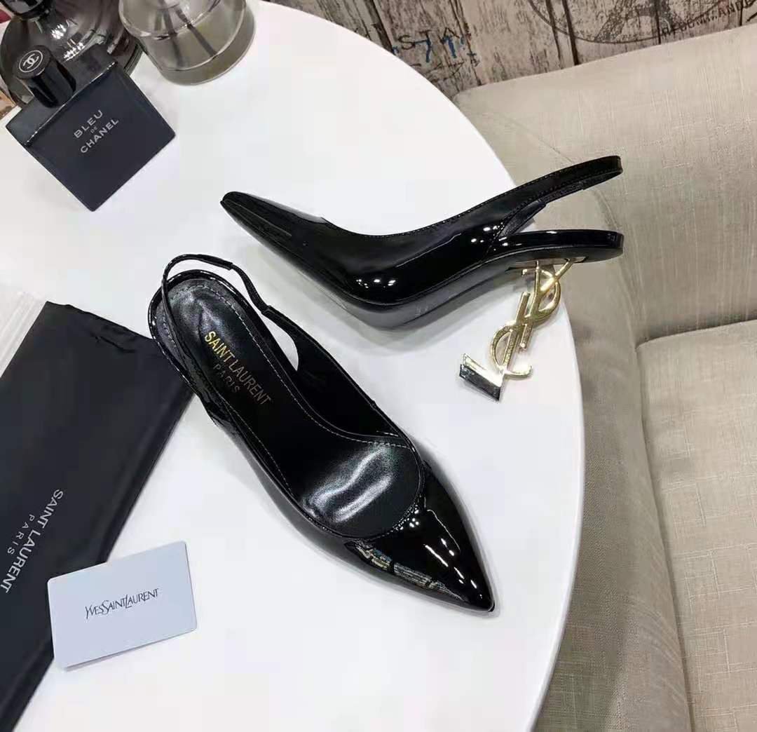 opyum pumps in patent leather with silver tone heel