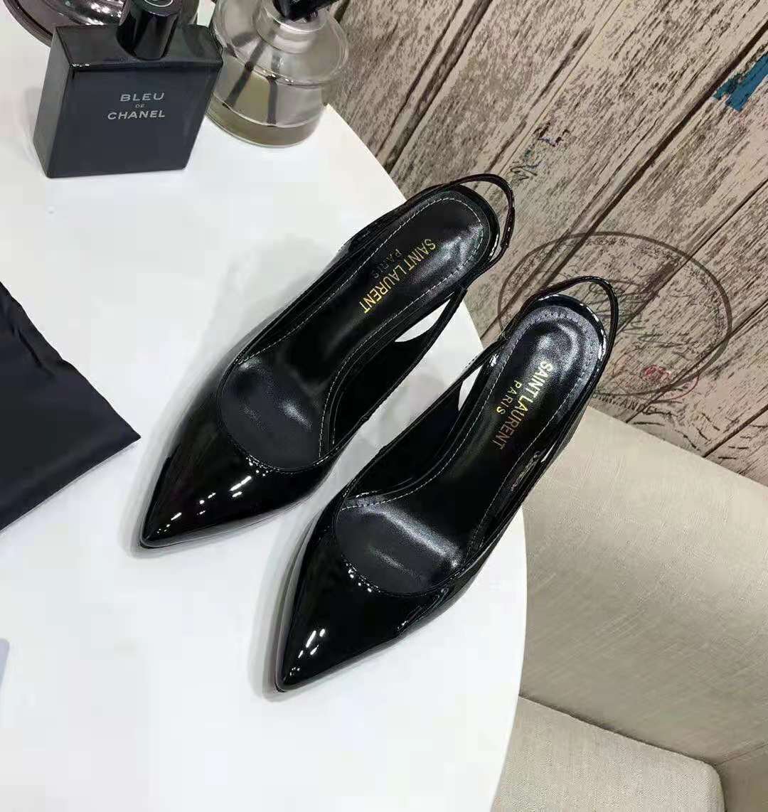 opyum pumps in patent leather with silver tone heel
