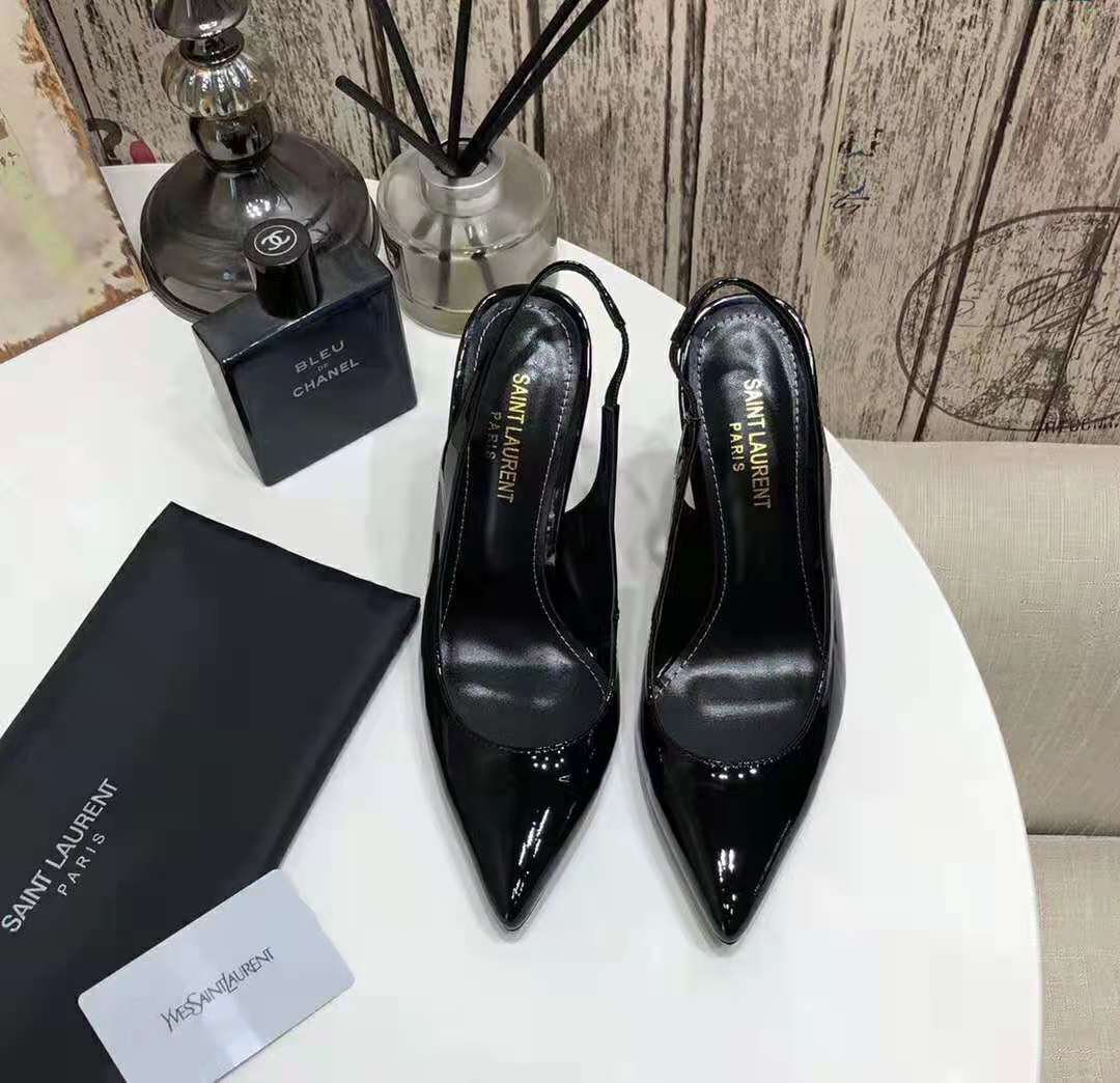 opyum pumps in patent leather with black heel